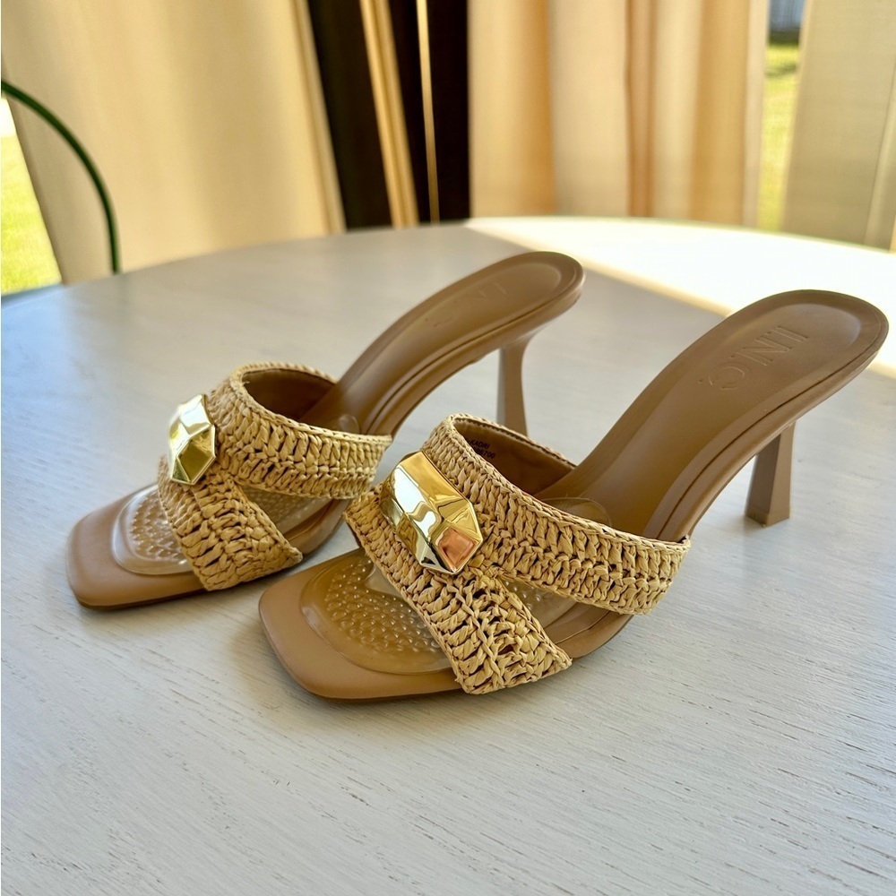 INC, INTERNATIONAL CONCEPTS, KADRI, WOMENS SLIDE SANDALS. SIZE 5 1/2M
